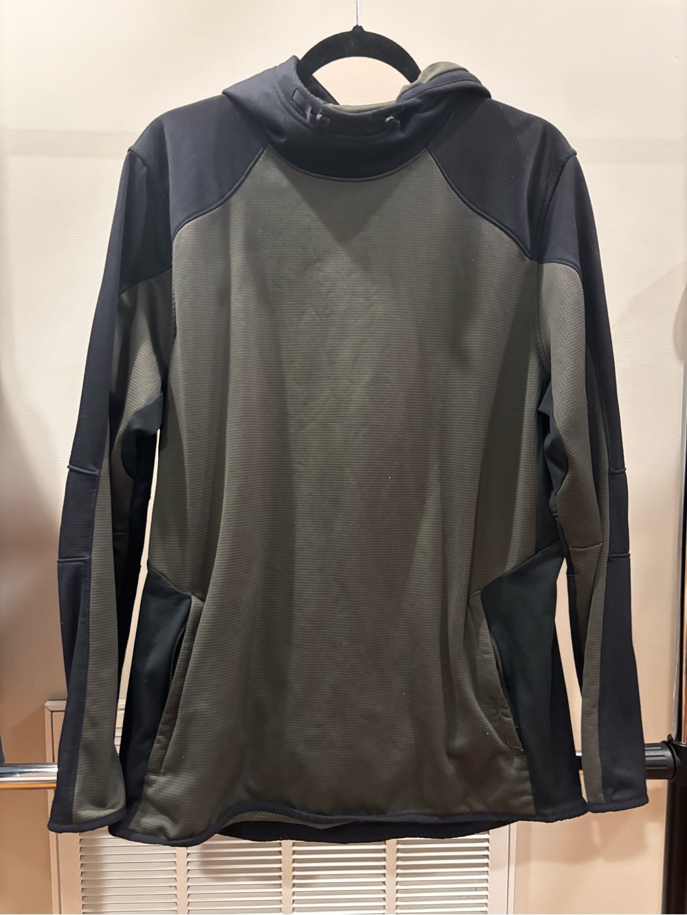 Under Armour ColdGear Reactor Olive Green and Black Hooded Pullover